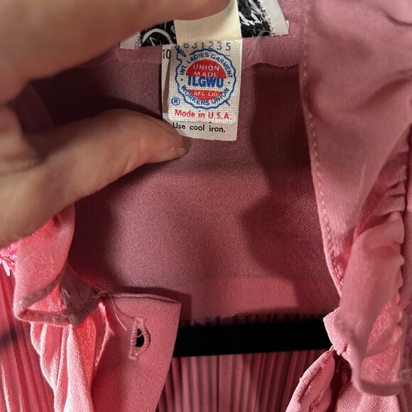 Vintage 1970s Union Made Dusty Pink Pleated Secretary Mod Dress Sequins Accents - Picture 13 of 14